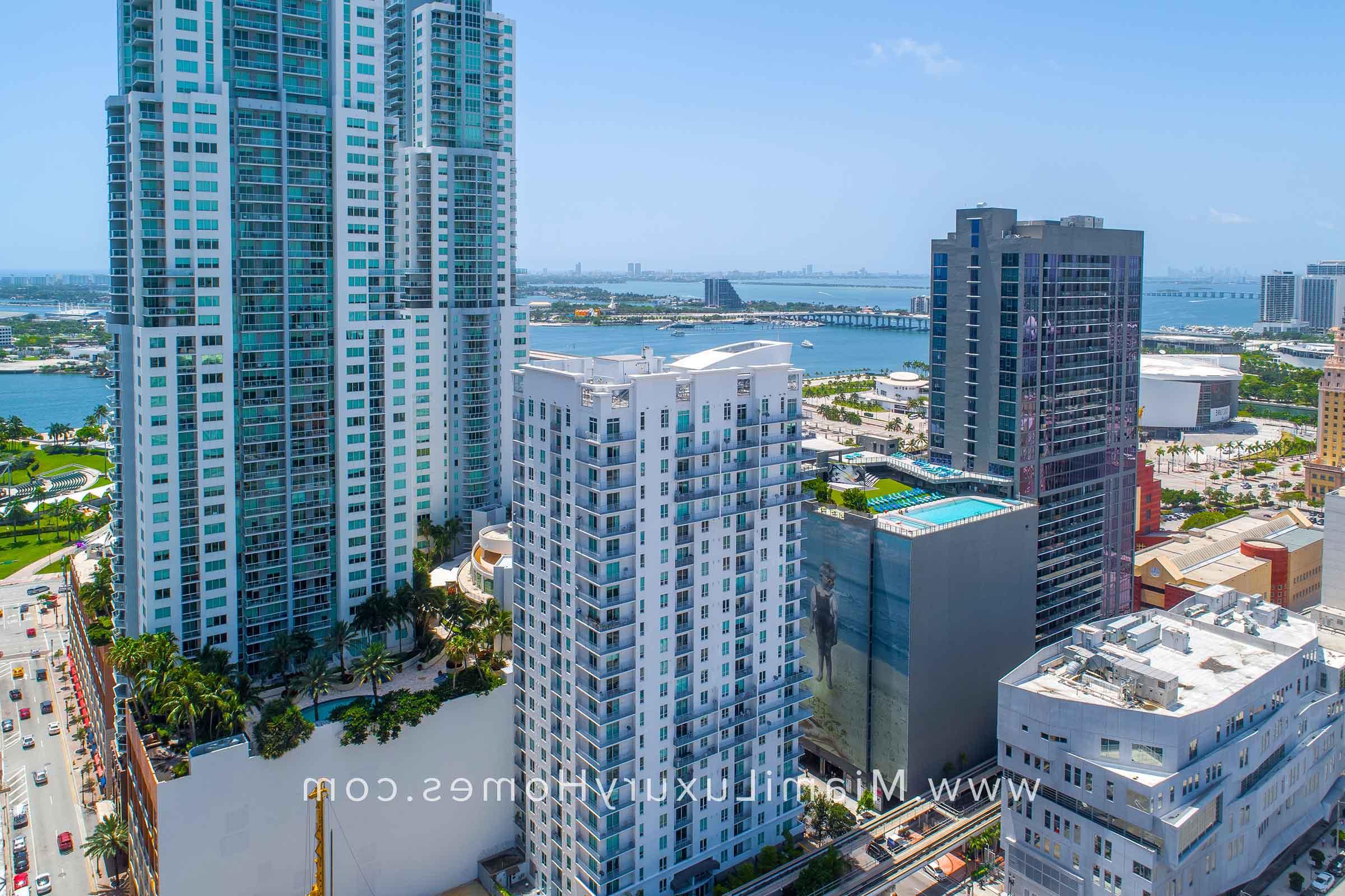 迈阿密的市中心第一层阁楼 Condo大楼