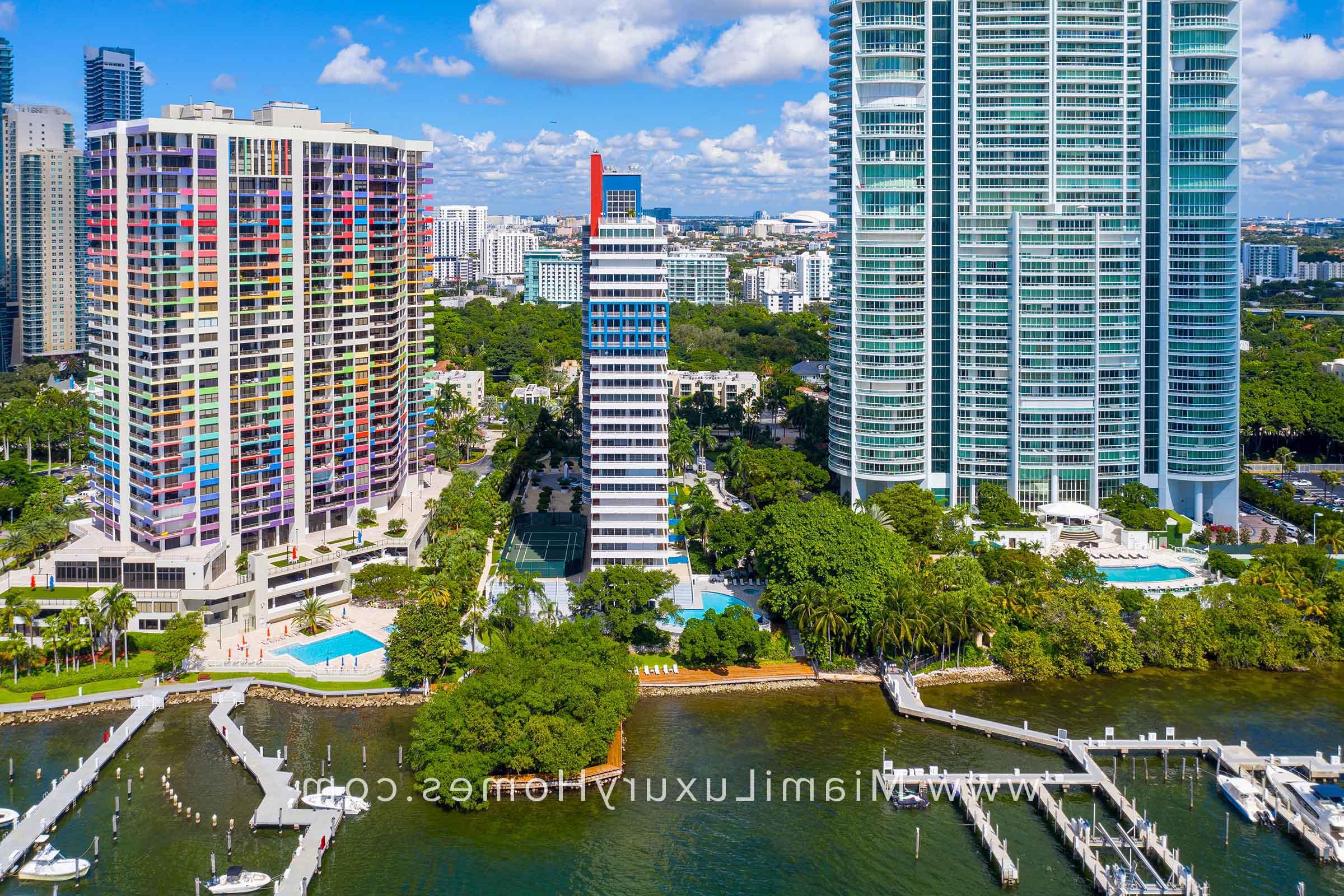 Aerial View of Imperial at Brickell温泉